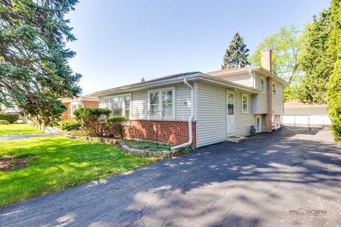 Photo of 338 Ash Avenue, Wood Dale, IL 60191 (MLS # 12628818)