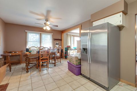 Tiny photo for 338 Ash Avenue, Wood Dale, IL 60191 (MLS # 12628818)