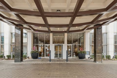 655 W Irving Park Road 4212 Chicago IL 60613