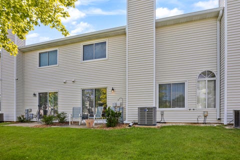 Tiny photo for 216 Brittany Drive #8E-2, Streamwood, IL 60107 (MLS # 12723351)