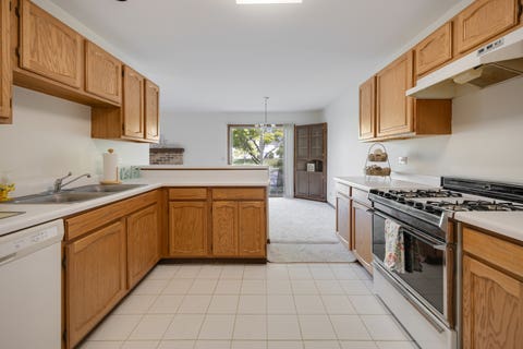 Tiny photo for 216 Brittany Drive #8E-2, Streamwood, IL 60107 (MLS # 12723351)