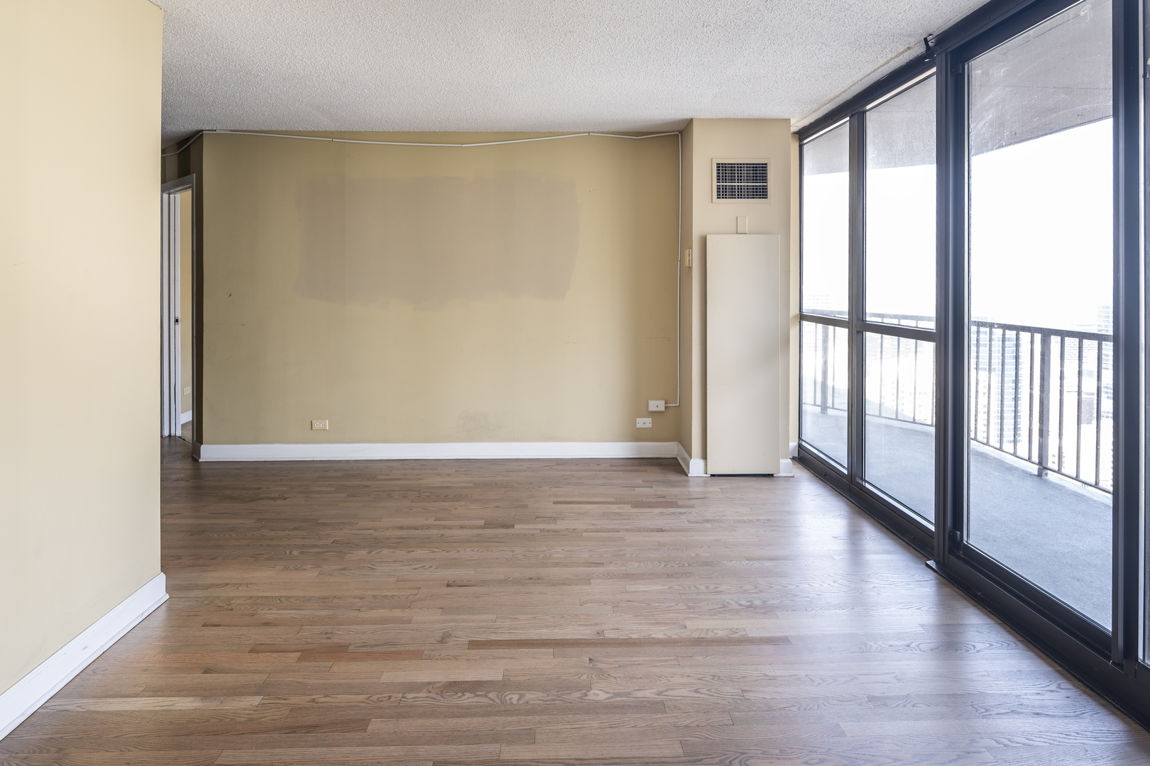 10 E Ontario Street 4007