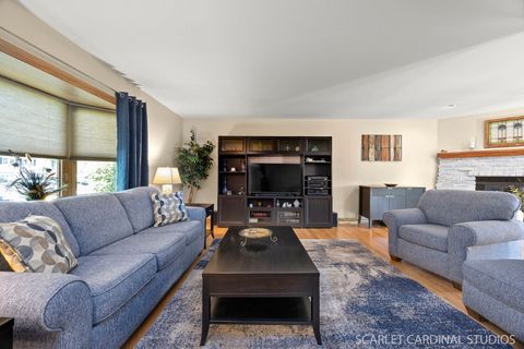 Tiny photo for 849 S School Street, Lombard, IL 60148 (MLS # 12472061)