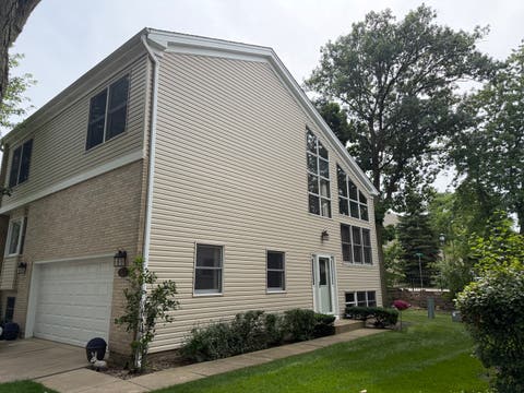 Photo of 222 Thomas Drive, Wood Dale, IL 60191 (MLS # 12700144)