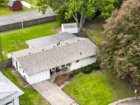 Tiny photo for 165 Mayfair Drive, Lincoln, IL 62656 (MLS # 12477246)