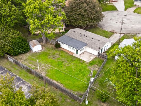 Tiny photo for 165 Mayfair Drive, Lincoln, IL 62656 (MLS # 12477246)