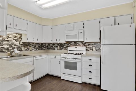Tiny photo for 165 Mayfair Drive, Lincoln, IL 62656 (MLS # 12477246)