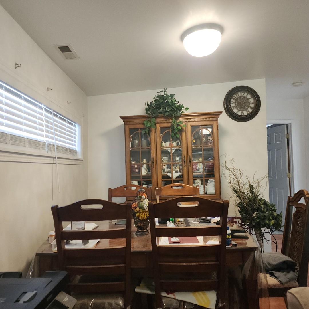 7826 W 98th Place