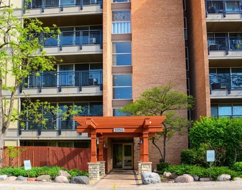 Photo of 5950 Oakwood Drive #4A, Lisle, IL 60532 (MLS # 12635042)