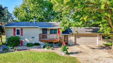 Photo of 5102 9th Street, Streator, IL 61364 (MLS # 12469367)