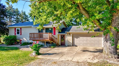 Tiny photo for 5102 9th Street, Streator, IL 61364 (MLS # 12469367)