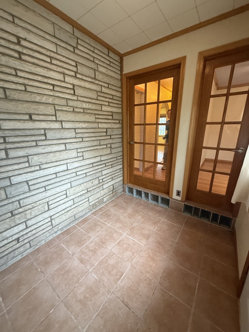 101 White Road