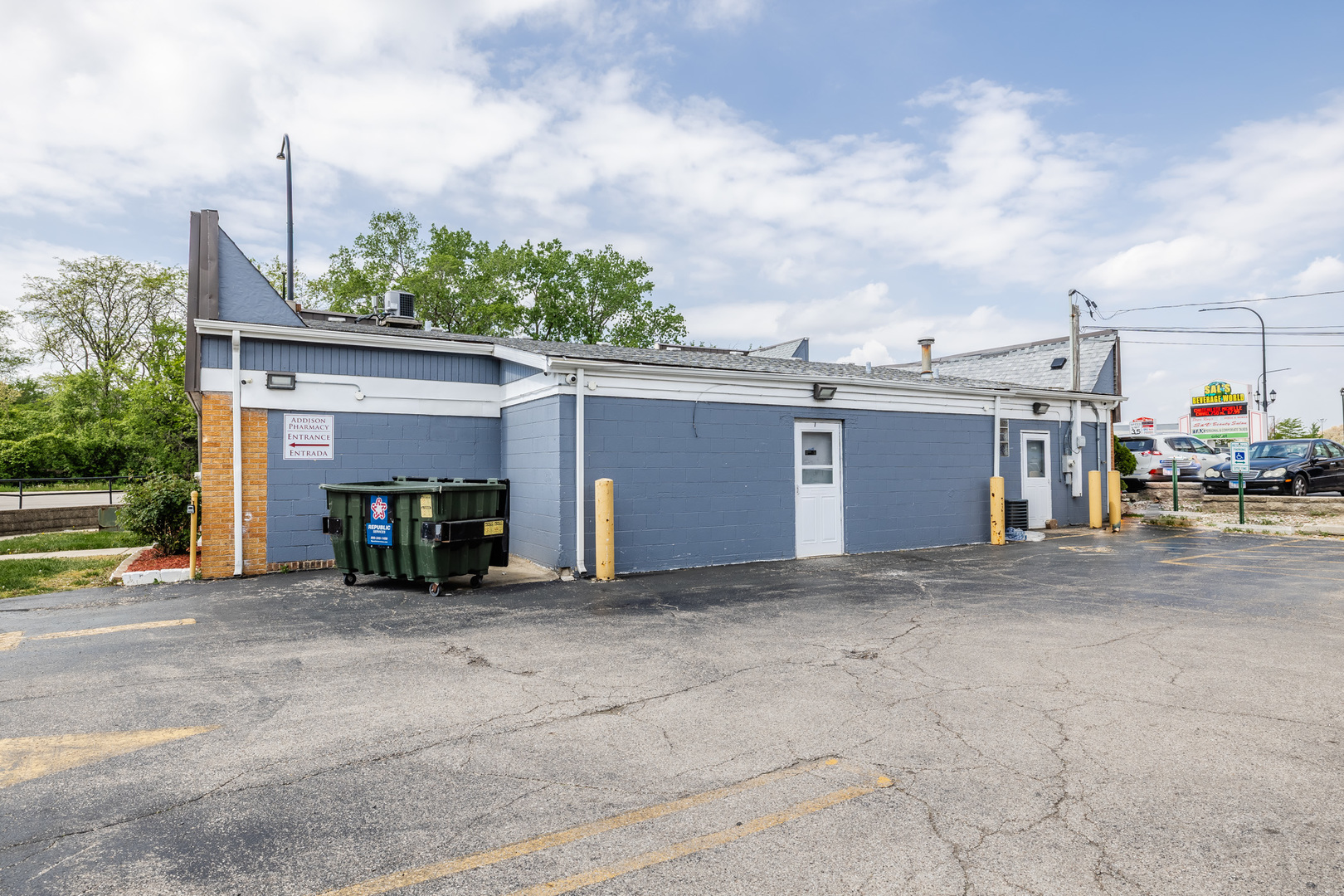 412 W Lake Street