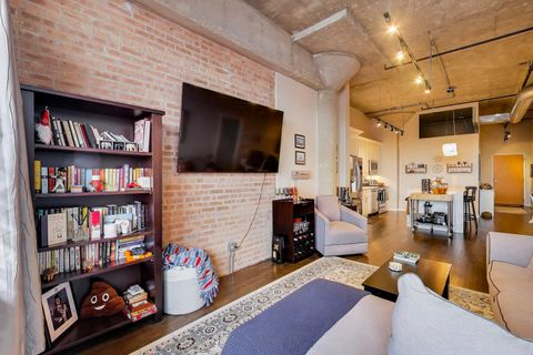 Tiny photo for 900 N Kingsbury Street #812, Chicago, IL 60610 (MLS # 12570084)