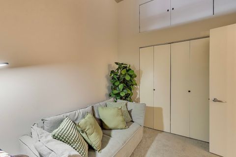 Tiny photo for 900 N Kingsbury Street #812, Chicago, IL 60610 (MLS # 12570084)