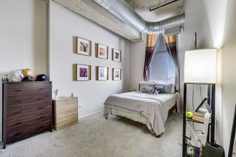 Tiny photo for 900 N Kingsbury Street #812, Chicago, IL 60610 (MLS # 12570084)