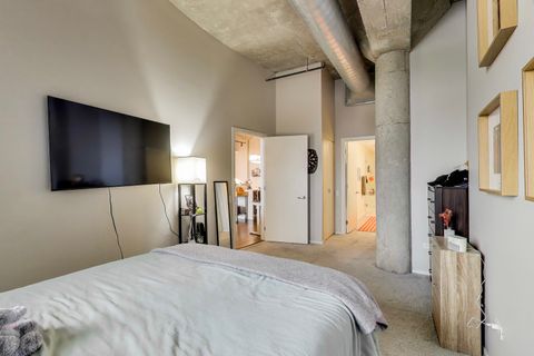 Tiny photo for 900 N Kingsbury Street #812, Chicago, IL 60610 (MLS # 12570084)