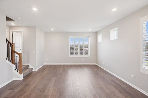 Tiny photo for 1533 Executive Way, Des Plaines, IL 60018 (MLS # 12503644)