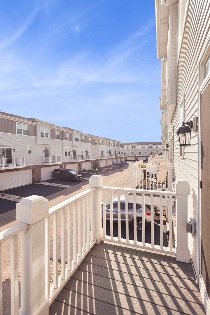1533 Executive Way