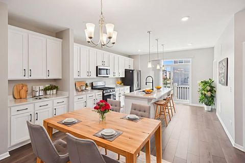 Tiny photo for 1533 Executive Way, Des Plaines, IL 60018 (MLS # 12503644)