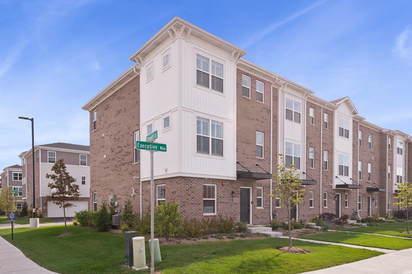 1533 Executive Way