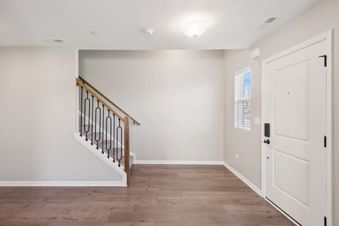 Tiny photo for 1533 Executive Way, Des Plaines, IL 60018 (MLS # 12503644)