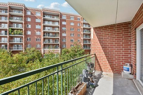 Tiny photo for 650 S River Road #306, Des Plaines, IL 60016 (MLS # 12474636)