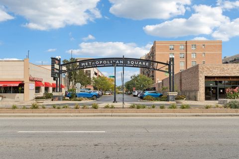 Tiny photo for 650 S River Road #306, Des Plaines, IL 60016 (MLS # 12474636)