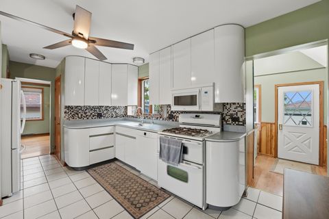Tiny photo for 5910 W 88th Street, Oak Lawn, IL 60453 (MLS # 12650125)