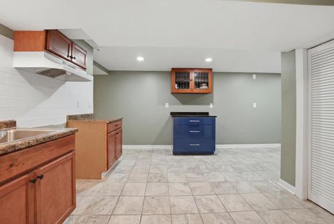 Tiny photo for 5910 W 88th Street, Oak Lawn, IL 60453 (MLS # 12650125)