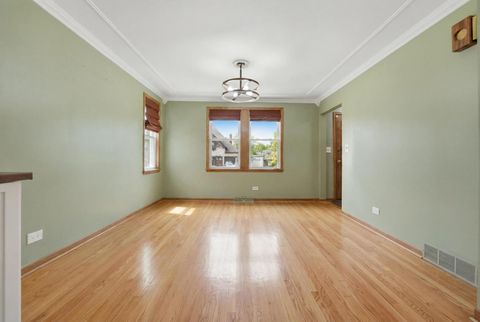 Tiny photo for 5910 W 88th Street, Oak Lawn, IL 60453 (MLS # 12650125)
