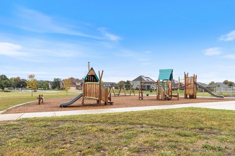 Tiny photo for 21042 Lakewoods Lane, Shorewood, IL 60404 (MLS # 12401212)