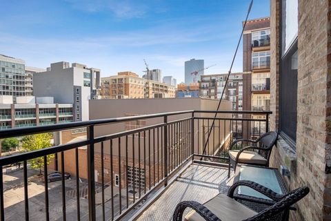 Tiny photo for 1040 W Adams Street #410, Chicago, IL 60607 (MLS # 12588803)