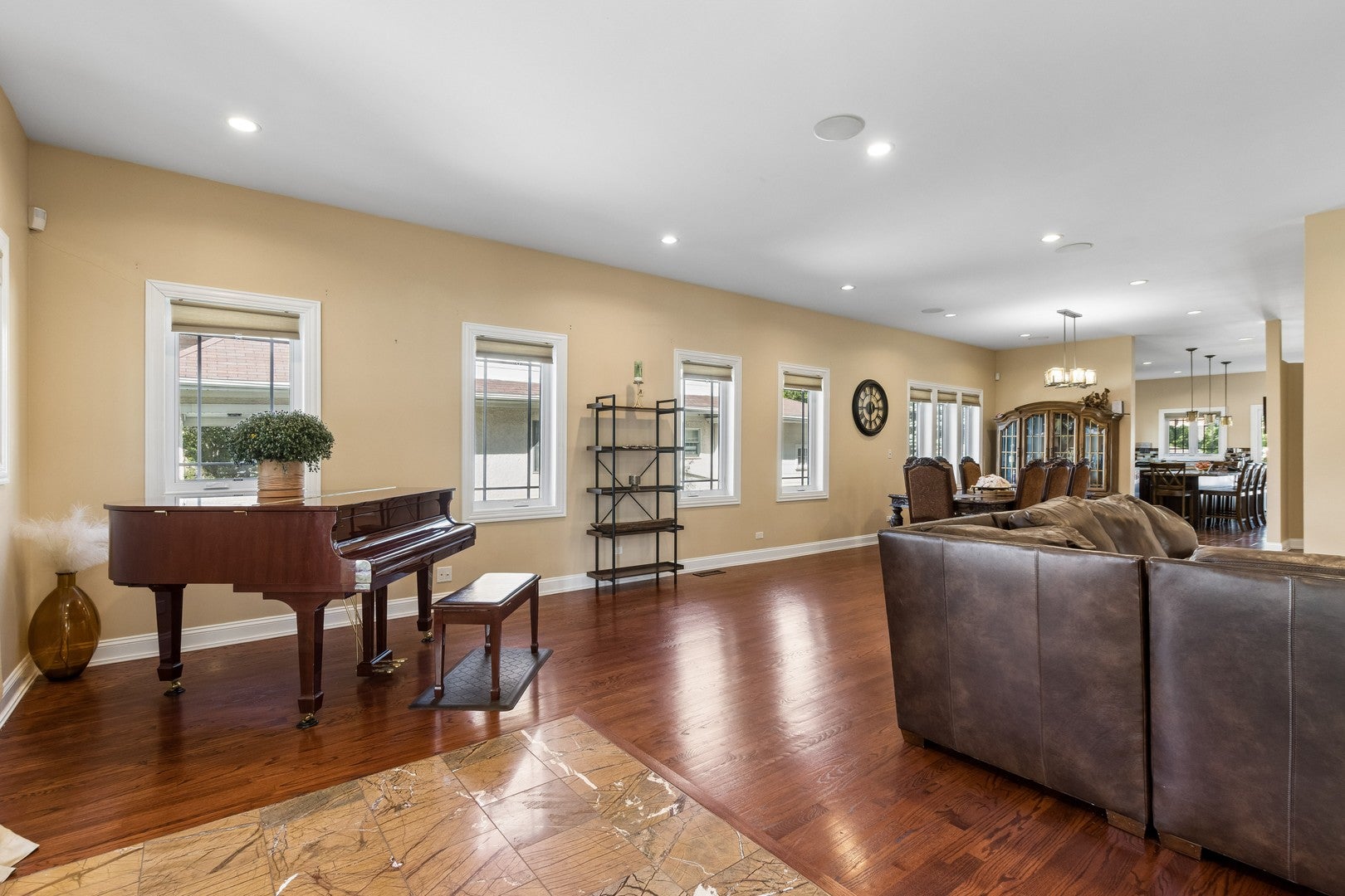 457 N Northwest Highway