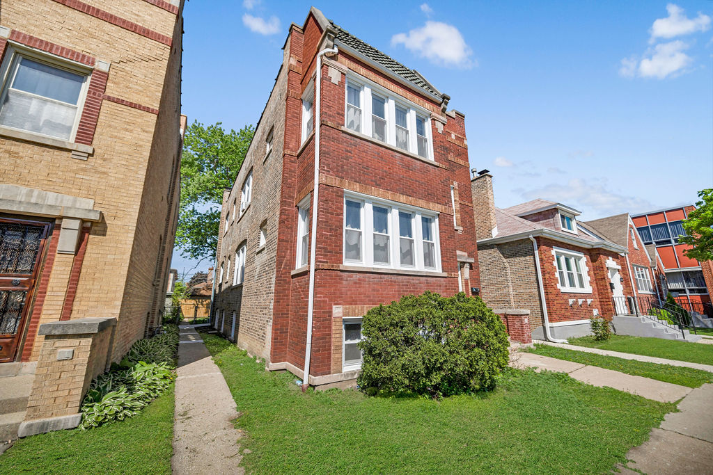 Properties 2 1514 S 59th Court