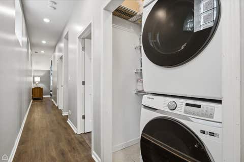 Tiny photo for 1417 N Bosworth Avenue #1, Chicago, IL 60642 (MLS # 12697242)