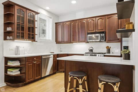 Tiny photo for 1417 N Bosworth Avenue #1, Chicago, IL 60642 (MLS # 12697242)