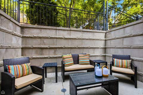 Tiny photo for 1417 N Bosworth Avenue #1, Chicago, IL 60642 (MLS # 12697242)
