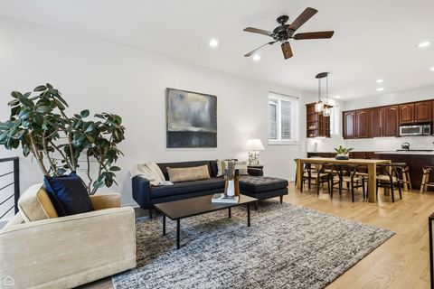 Tiny photo for 1417 N Bosworth Avenue #1, Chicago, IL 60642 (MLS # 12697242)