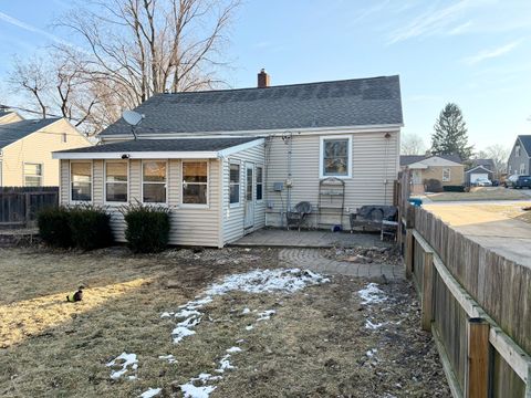 Tiny photo for 721 Adams Street, Ottawa, IL 61350 (MLS # 12564947)