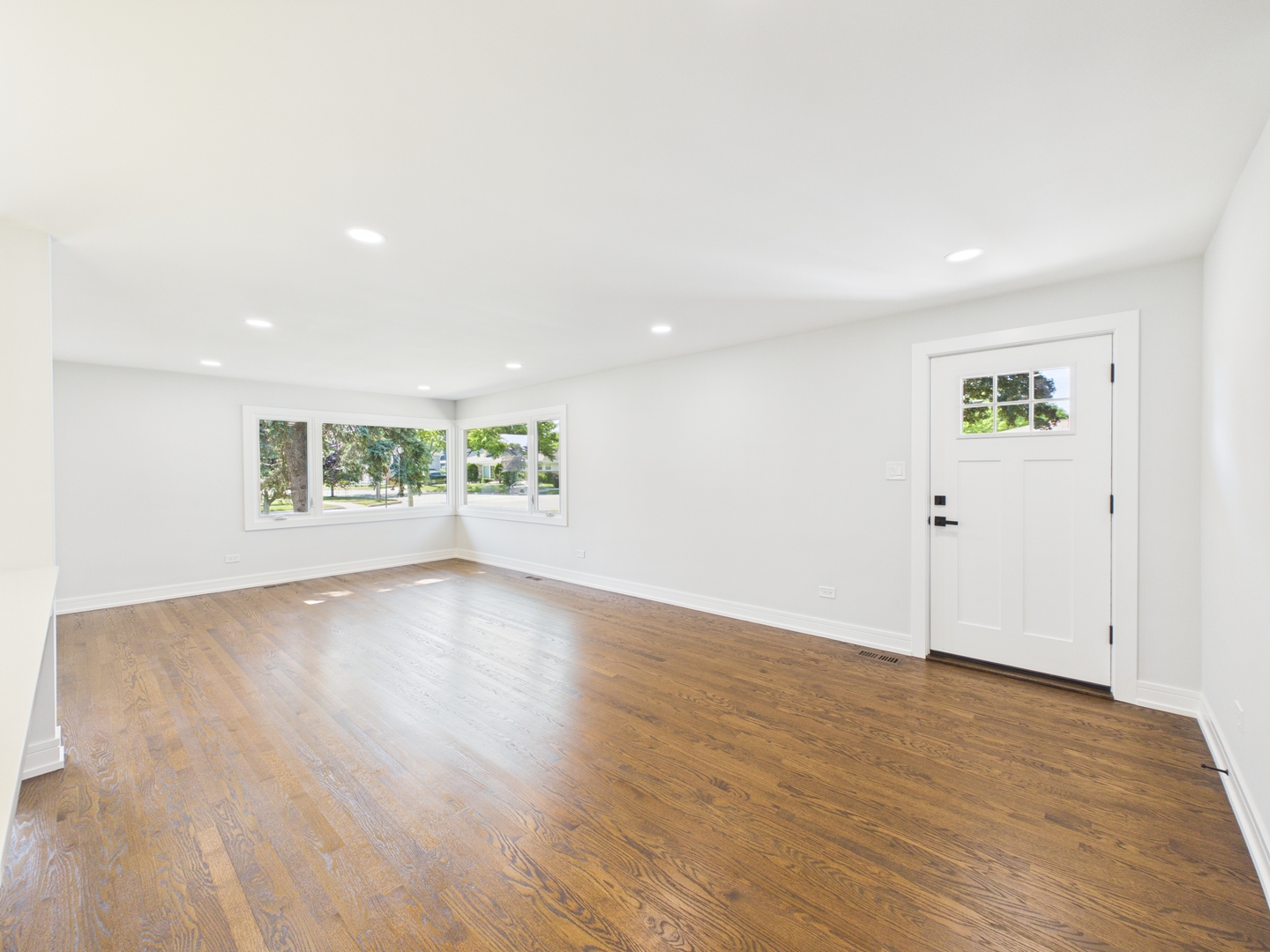 423 N Aldine Avenue