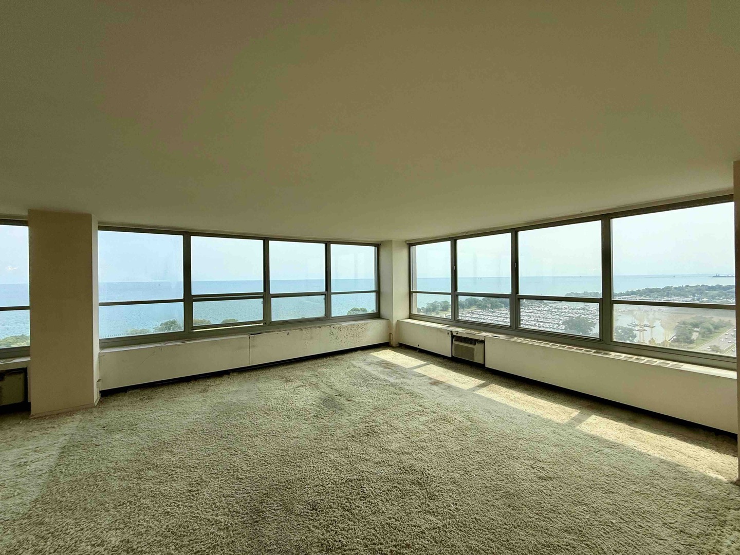 3550 N Lake Shore Drive 2502