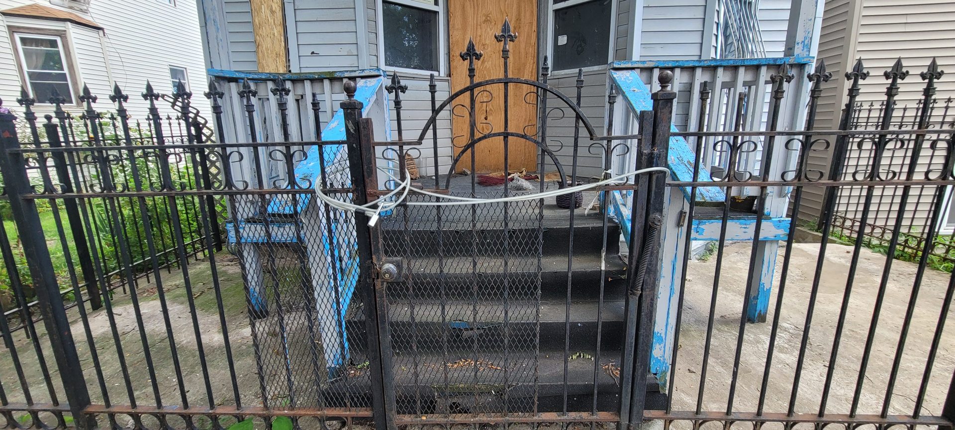 1837 N ALBANY Street