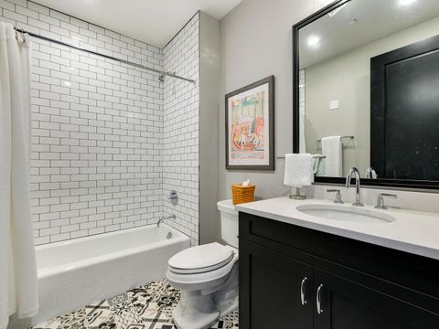 Tiny photo for 1109 W WASHINGTON Boulevard #7A, Chicago, IL 60607 (MLS # 12412123)