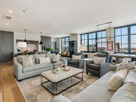 Tiny photo for 1109 W WASHINGTON Boulevard #7A, Chicago, IL 60607 (MLS # 12412123)