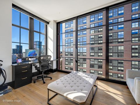 Tiny photo for 1109 W WASHINGTON Boulevard #7A, Chicago, IL 60607 (MLS # 12412123)