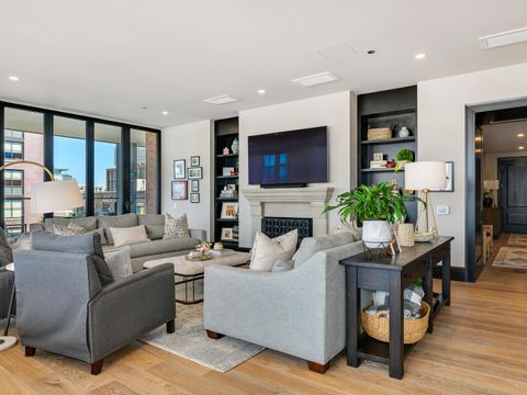 Tiny photo for 1109 W WASHINGTON Boulevard #7A, Chicago, IL 60607 (MLS # 12412123)