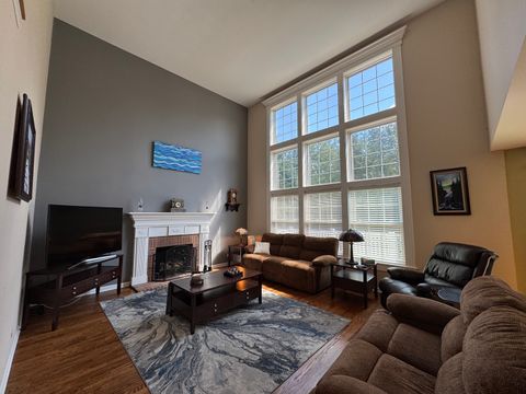 Tiny photo for 6414 Kingsbridge Drive, Cary, IL 60013 (MLS # 12480640)
