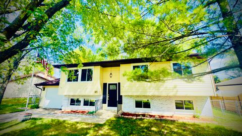 527 Northgate Road, Lindenhurst, IL 60046 - #: 12552687