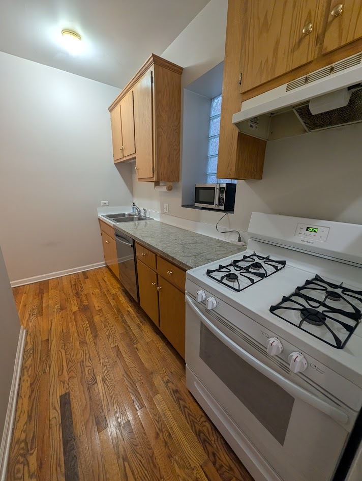 1531 W THOMAS Street 2F